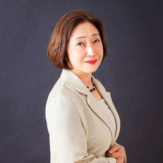 松岡恭子氏の宣材写真